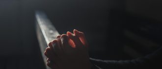 Ефективні молитви, щоб завагітніти: духовні практики для майбутніх матусь