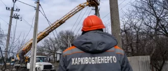 Кабмін дозволив критичним підприємствам бронювати до 75% працівників