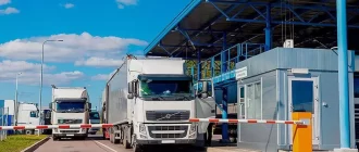 Польські вантажівки на кордоні / Фото: t.me/customs_bel