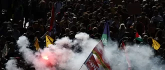 У Франції профспілки вийшли на протести / Фото: Reuters