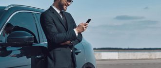Чоловік та орендоване авто