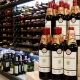 Секція вин у паризькому супермаркеті / Фото: Reuters